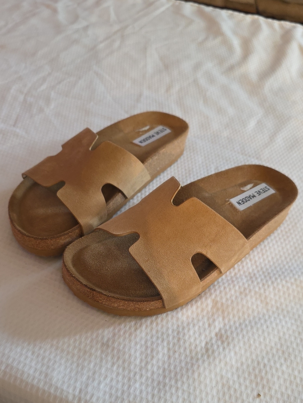 New STEVE MADDEN slip on sandals Hazell 6.5